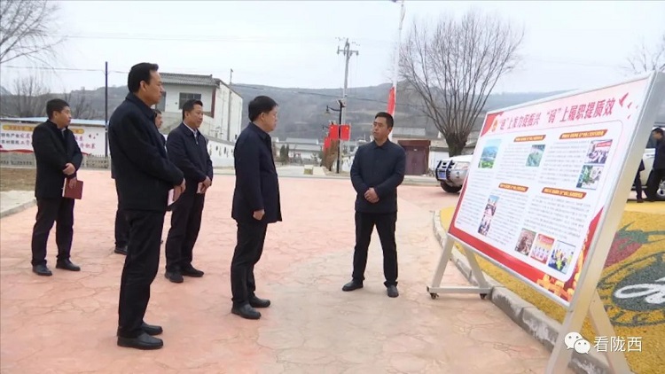 人大代表工作座谈会.jpg