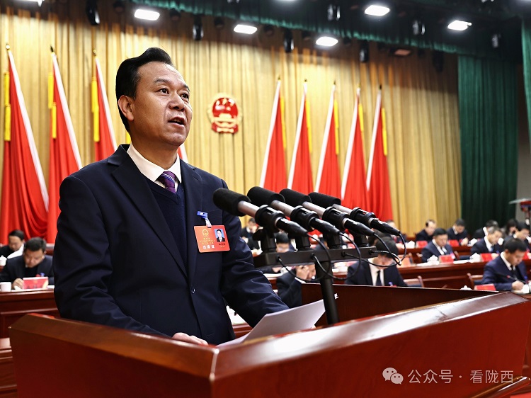 第二次全体会议2.jpg